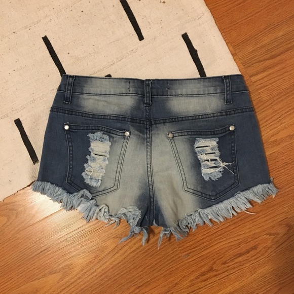 Reverse Daisy Embroidered Denim Shorts - Picture 3 of 3